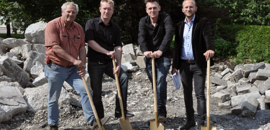 Spatenstich für Designer Backstube von Reichlbrot